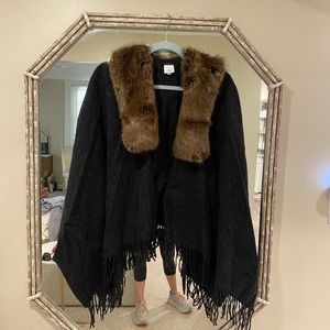 Fur collar cape